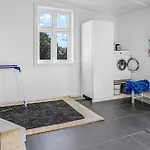 5 Bedroom In *