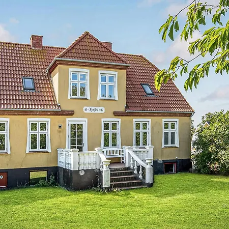 5 Bedroom In Casa vacanze
