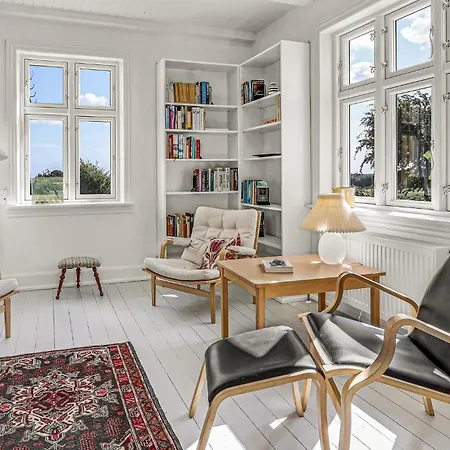 5 Bedroom In * Svaneke