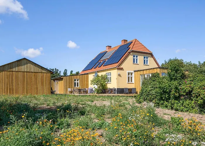 Дом отдыха 5 Bedroom In Сванеке