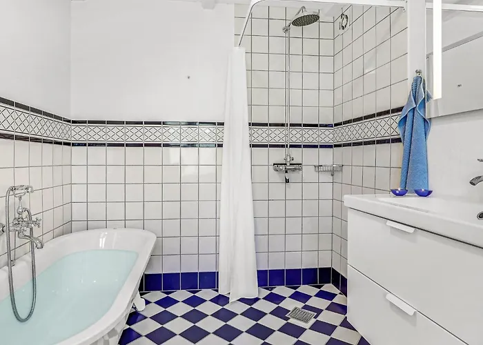 5 Bedroom In Сванеке